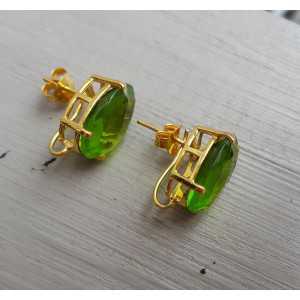 Gold plated oorknoppen set with Peridot quartz