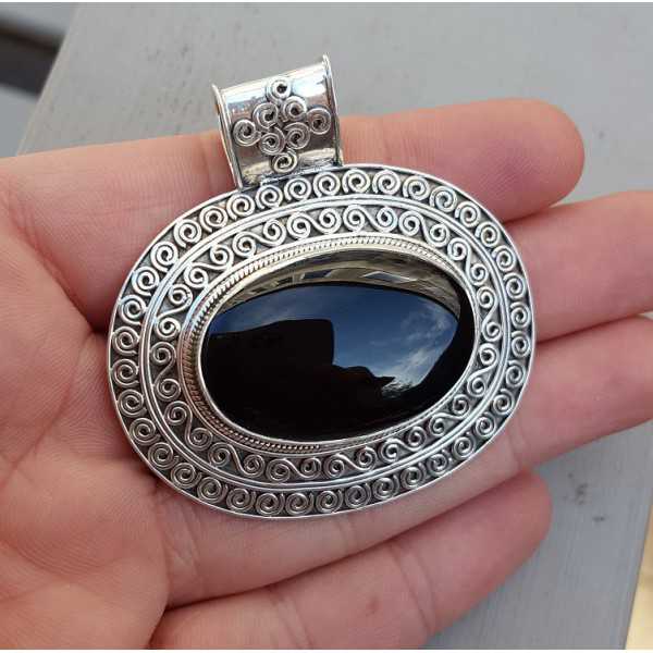 Silver pendant with traverse oval Onyx in any setting