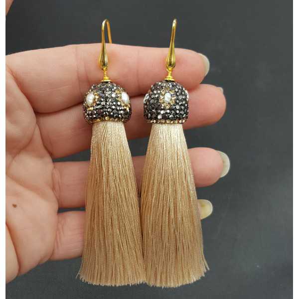 Gold plated beige tassel earrings with crystals and pearl