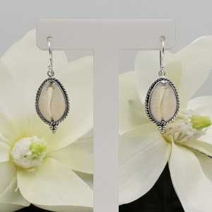 Silver earrings with Cowrie shell