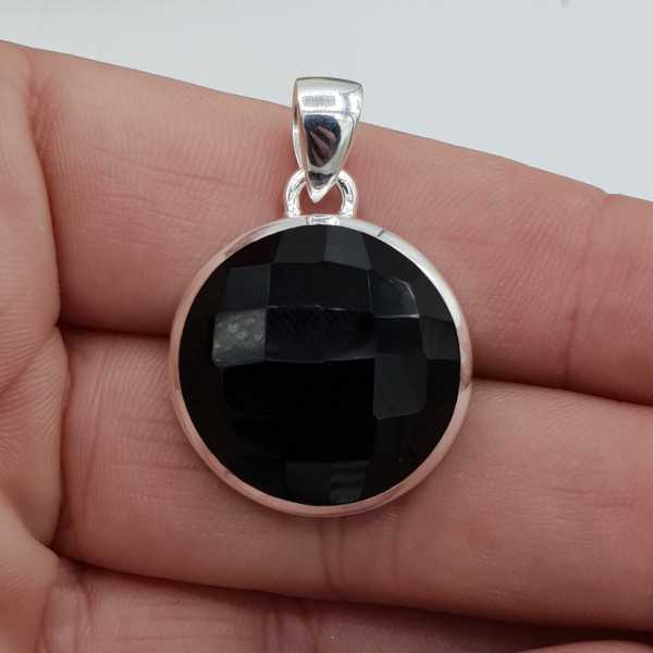 Silver pendant round facet cut Onyx