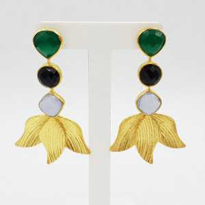 Vergoldete Ohrringe mit grünem Onyx Chalcedon und Onyx schwarz.