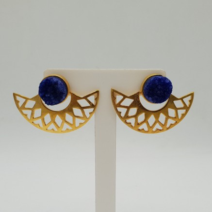 The gold-plated fan drop earrings featuring rough blue Agate