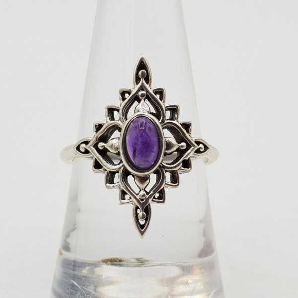 Ein silberner ring besetzt mit Amethyst-17,5 mm