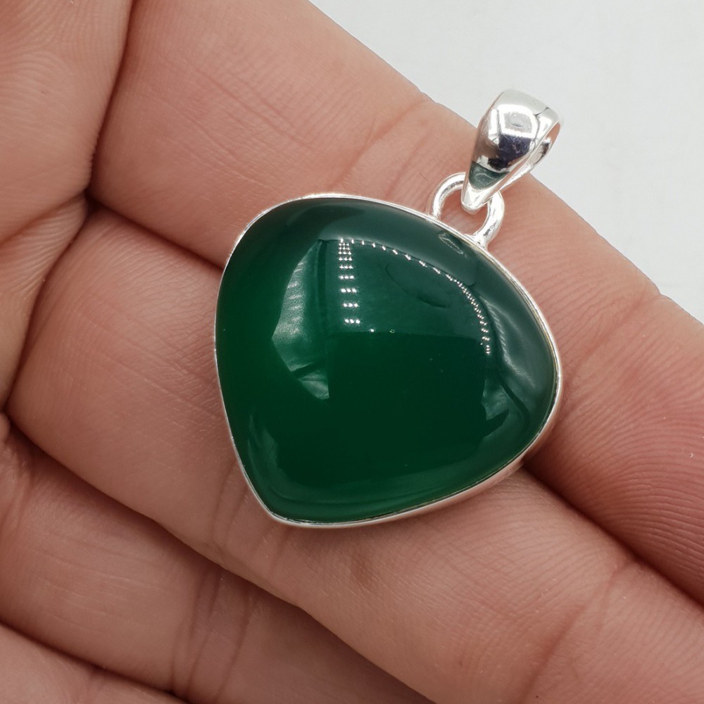 925 Sterling silver pendant set with green Onyx