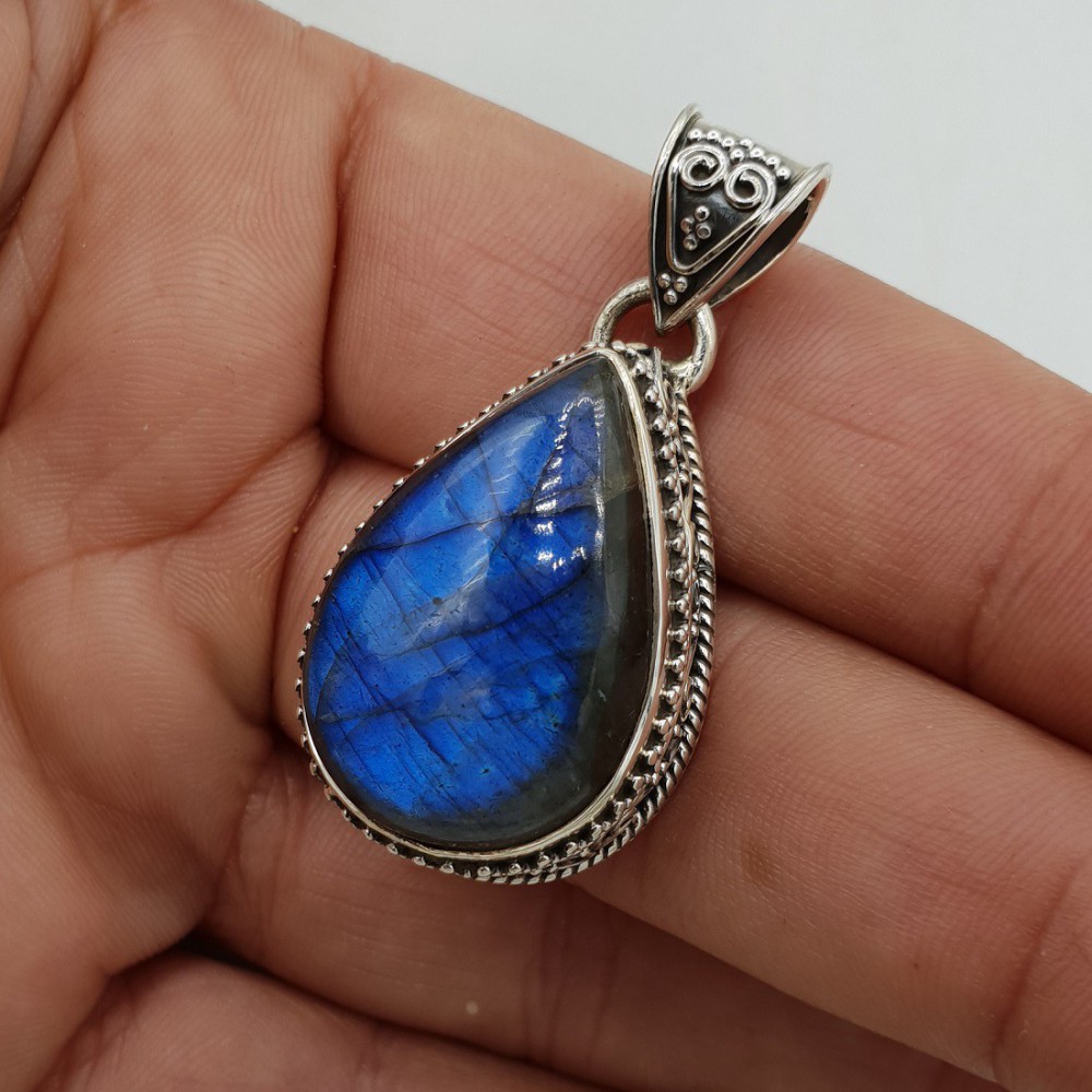 925 Sterling silver pendant with drop -shaped labradorite