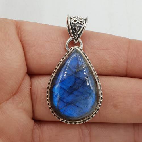 925 Sterling silver pendant with drop -shaped labradorite