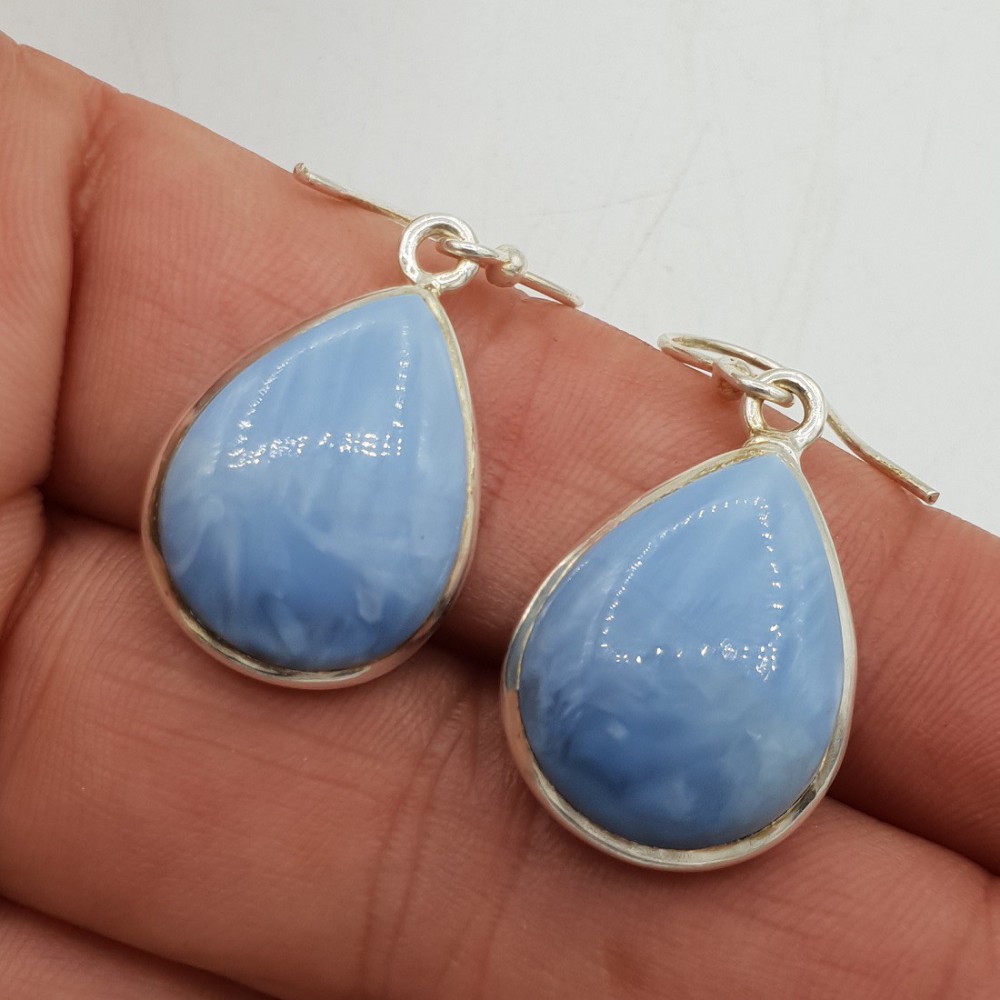 925 Sterling Silberohrringe fallen im blauen Opal ab.