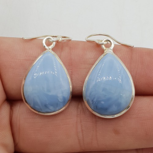 925 Sterling Silberohrringe fallen im blauen Opal ab.