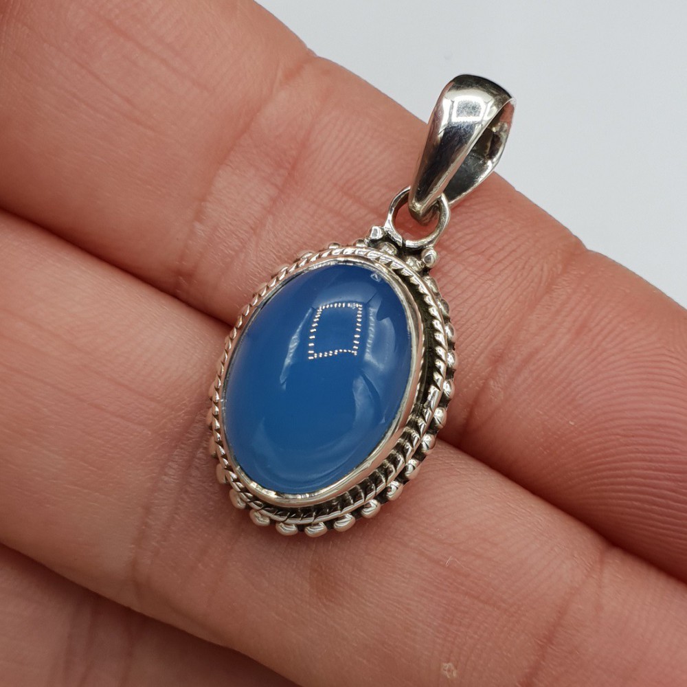 925 Sterling silver pendant with oval chalcedone