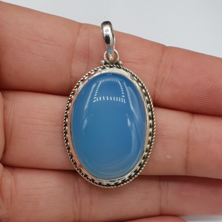 925 Sterling silver pendant set with oval chalcedone