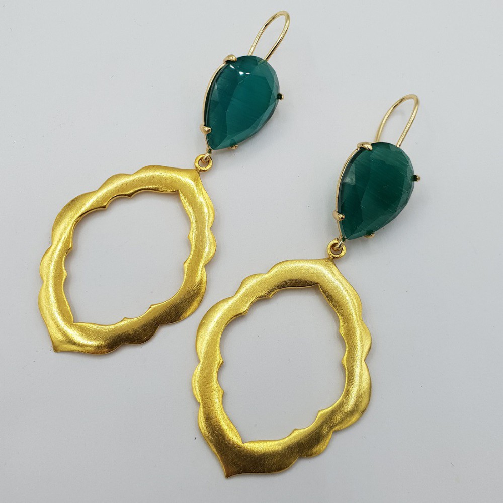 Gilded earrings green cat eye