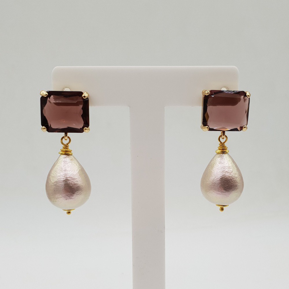 Gilded earrings with cotton pearl and crystal