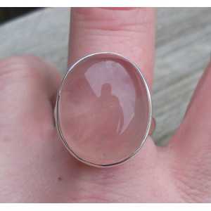 Zilveren ring met brede ovale Rozenkwarts 18.5 mm