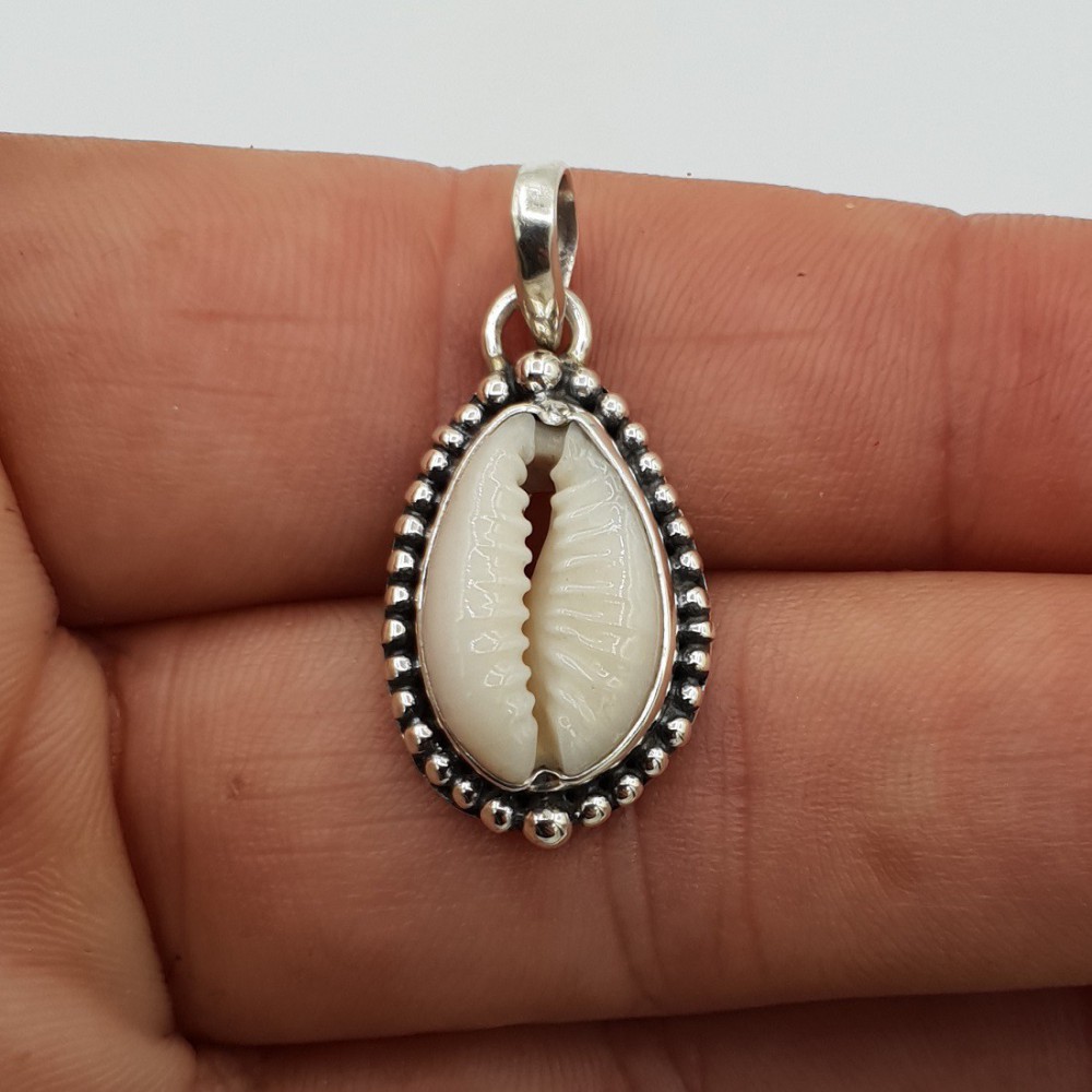 925 Sterling Silver Pendant set with Cowrie Schelp 04