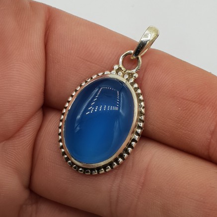 925 Sterling Silver Pendant with Blue Chalcedone