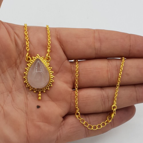 Gilded necklace with drop -shaped rose quartz pendant