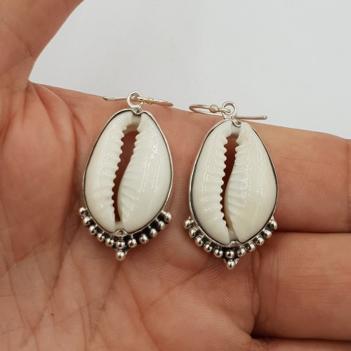 925 Sterling -Silberohrringe mit Cowrie Schelp