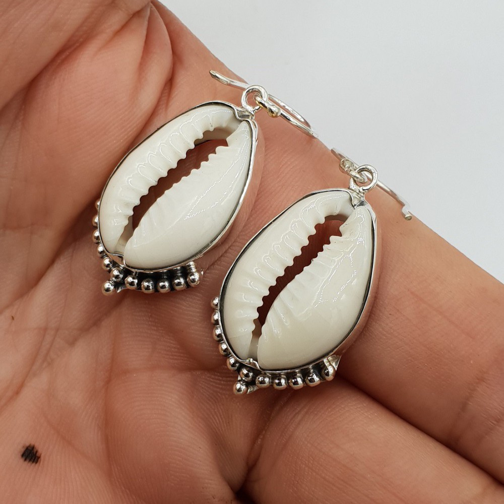 925 Sterling -Silberohrringe mit Cowrie Schelp