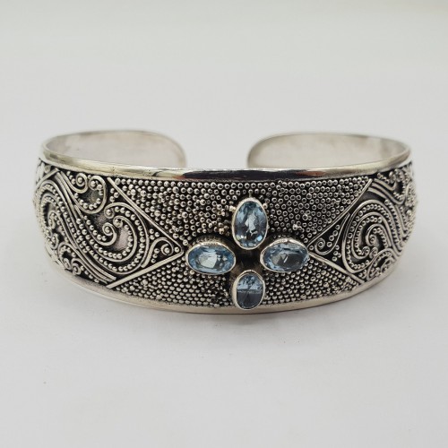 925 Sterling Zilveren Armreif mit blauen Topazes