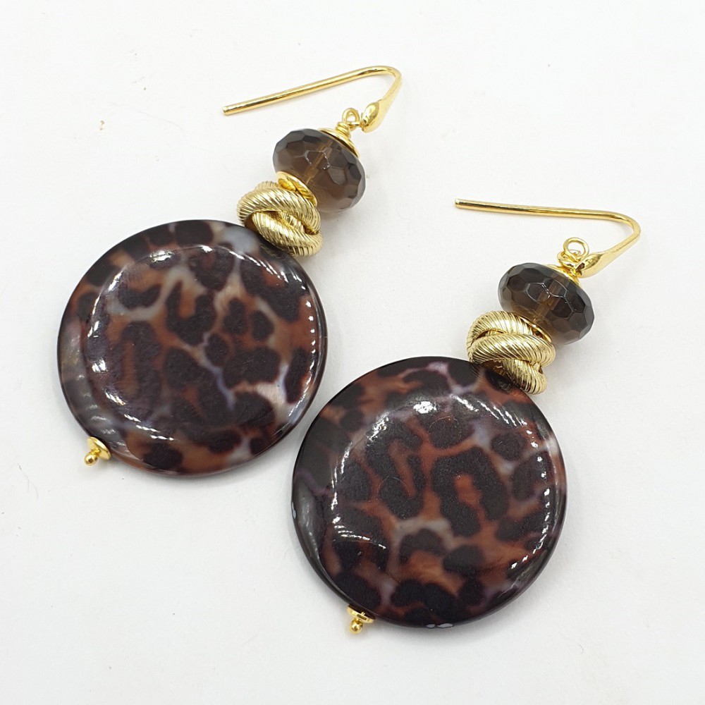 Gilded earrings smokey topaz and round shell