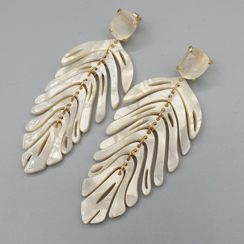 Gilt earrings white cat eye...