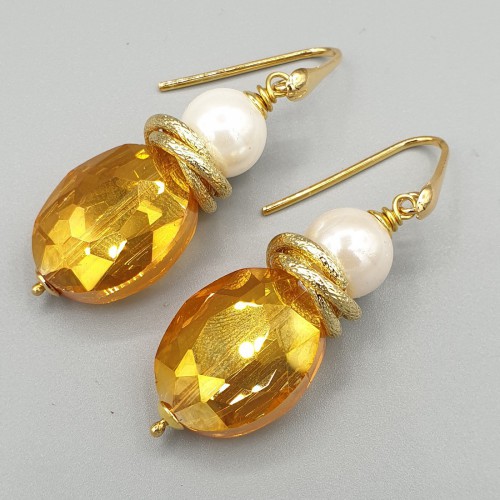 Earrings with orange crystal and pearl