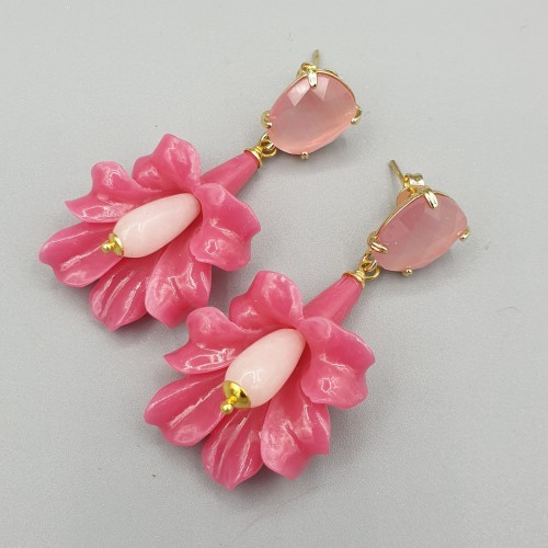 Gilt earrings resin flower...