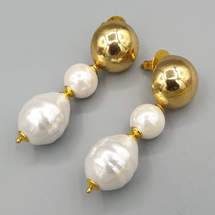 Gilded earrings with pearls