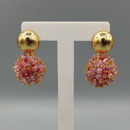 Gilded earrings full of mixed pink crystals