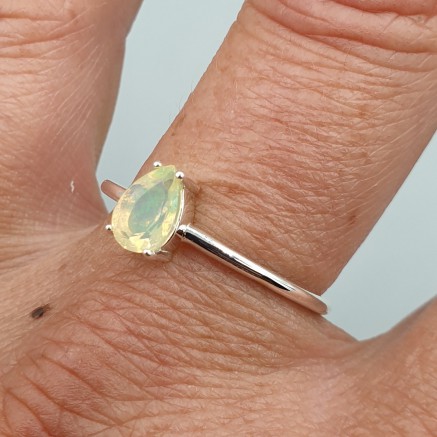 925 Sterling Zilveren Ring with Ethiopian opal 19 mm