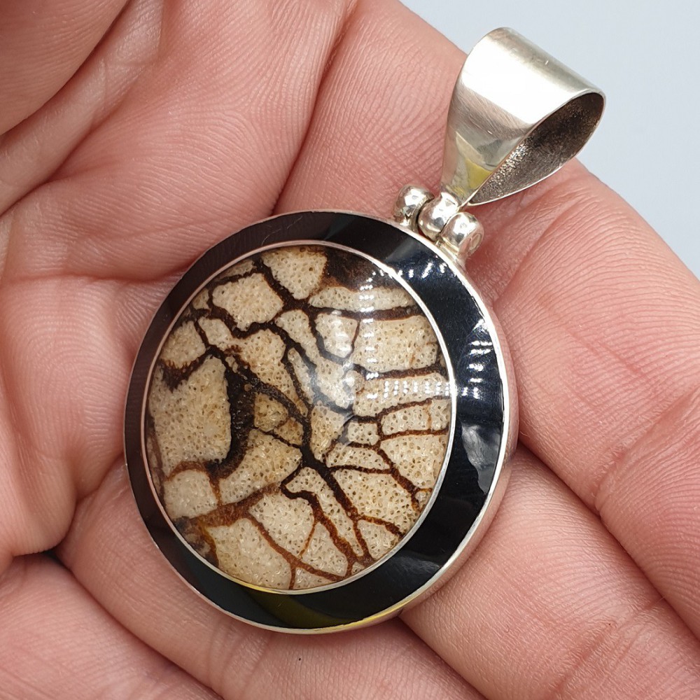 925 Sterling silver pendant with tigeroral