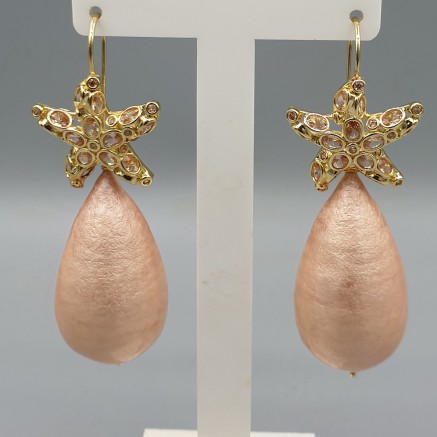 Gilded earrings with crystals and cotton pearl