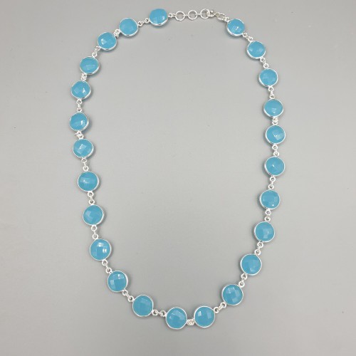 Silver necklace rounded around with round facet blue chalcedone