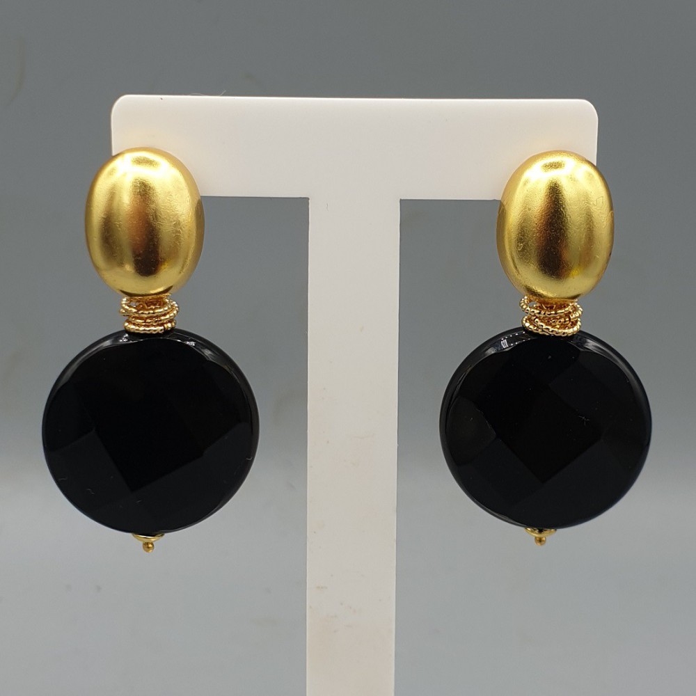 Gilded earrings round black facet onyx