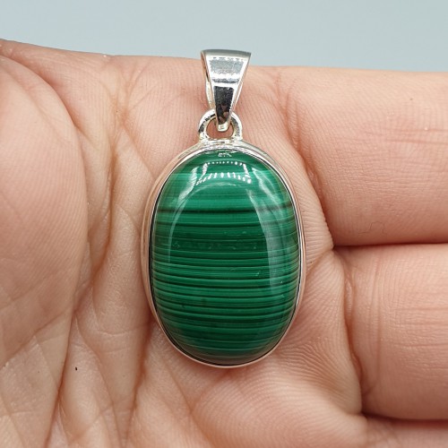 925 Sterling silver pendant with oval malachite