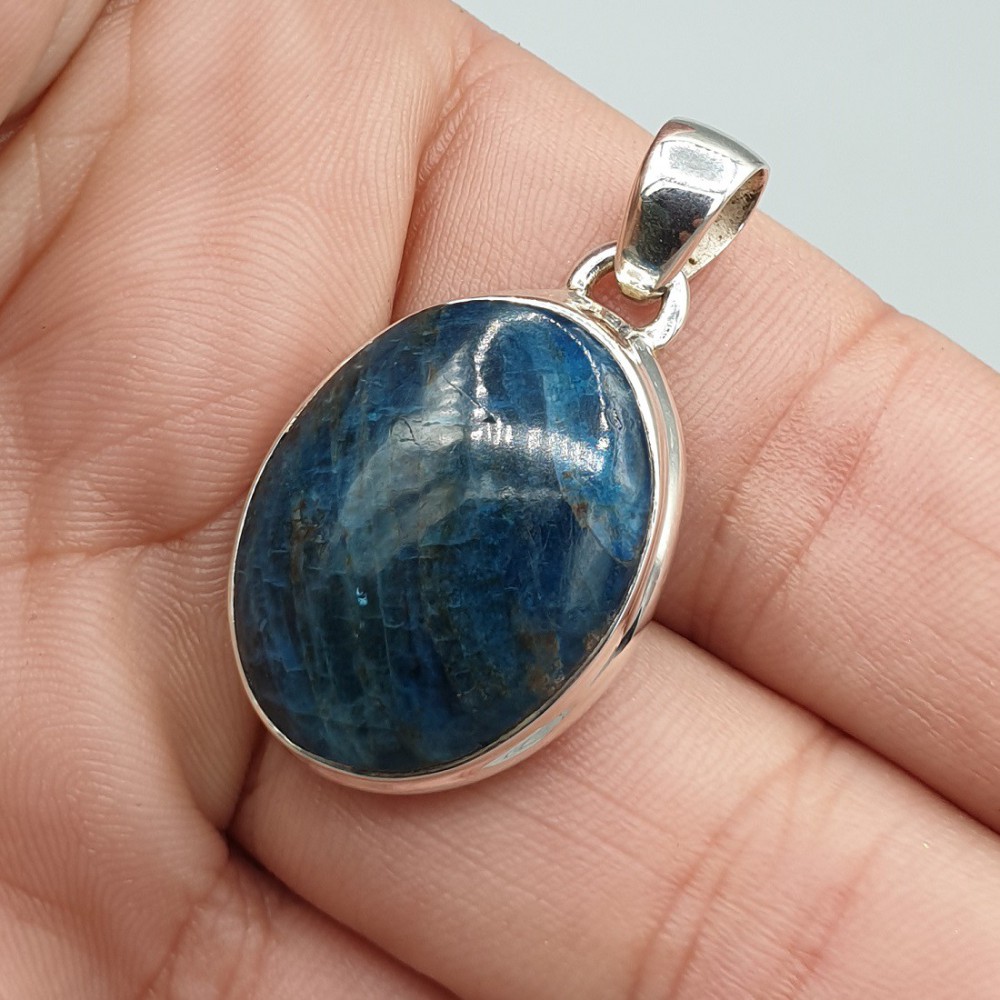 925 Sterling silver pendant with oval apatite