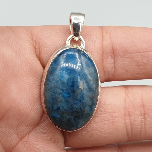 925 Sterling silver pendant set with oval apatite