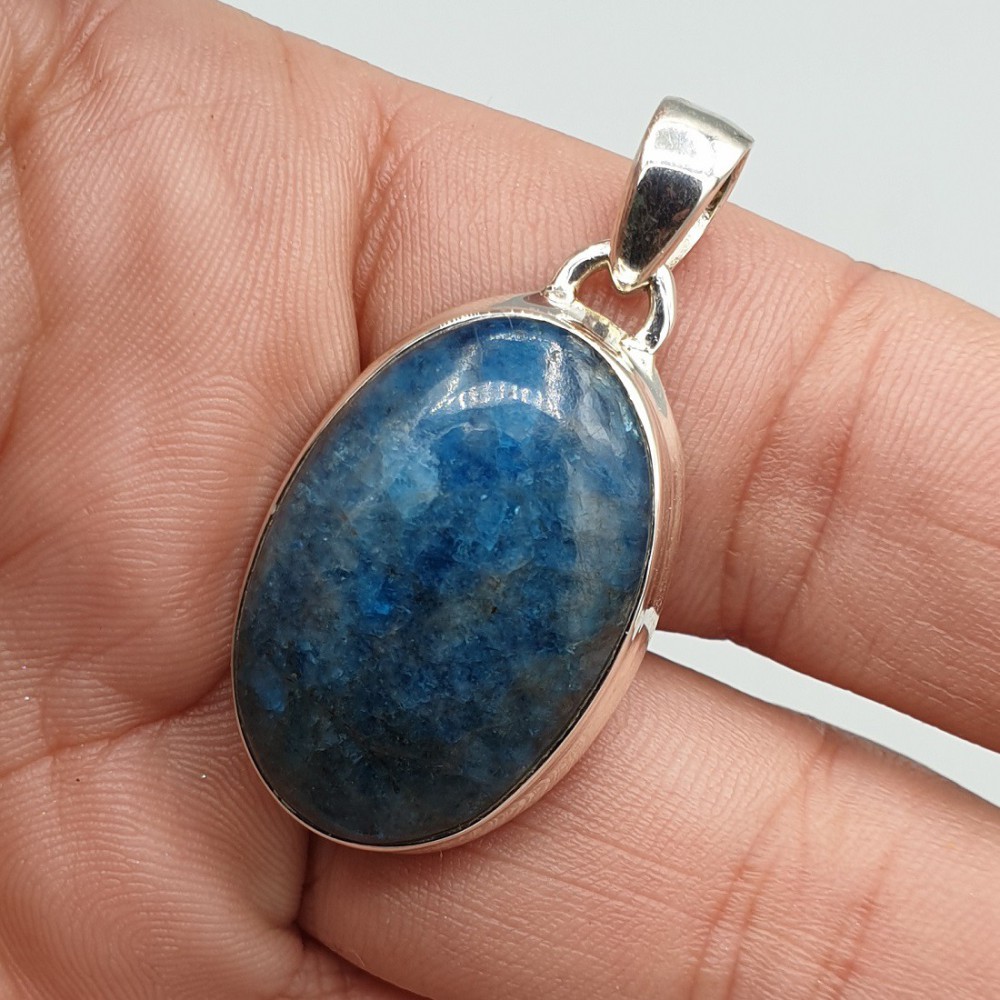 925 Sterling silver pendant set with oval apatite