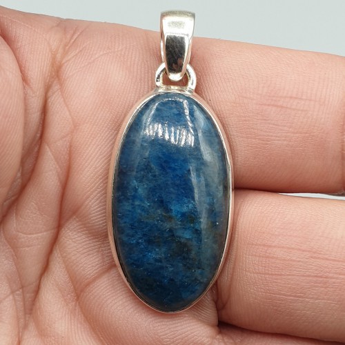 925 Sterling silver pendant with narrow oval apatite