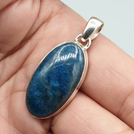 925 Sterling silver pendant with narrow oval apatite