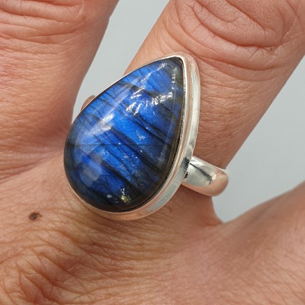 925 Sterling Silver ring Labradorite 19.5 mm