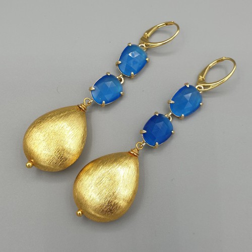 Gilded earrings with blue cat eye