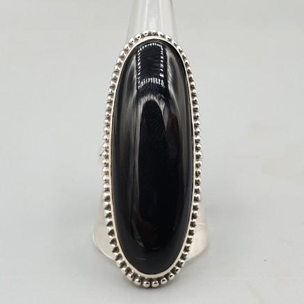 925 Sterling Silver ring with narrow ovale black onyx