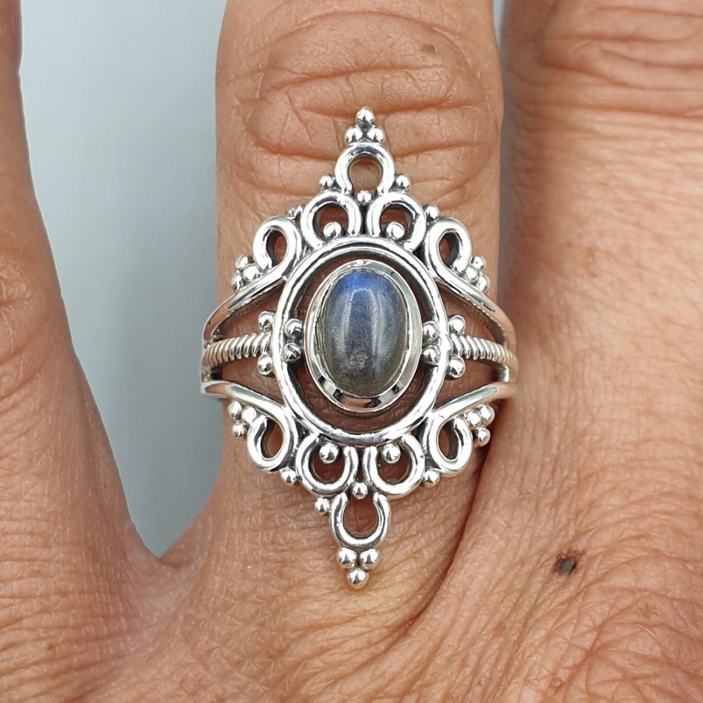 925 Sterling Silver ring with oval labradorite