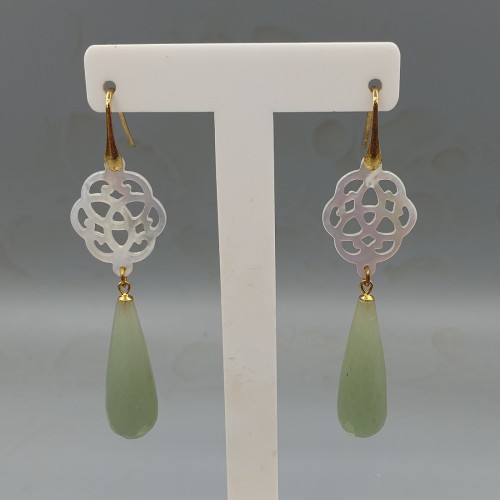 Gilded earrings of mother -of -pearl and Aventurine