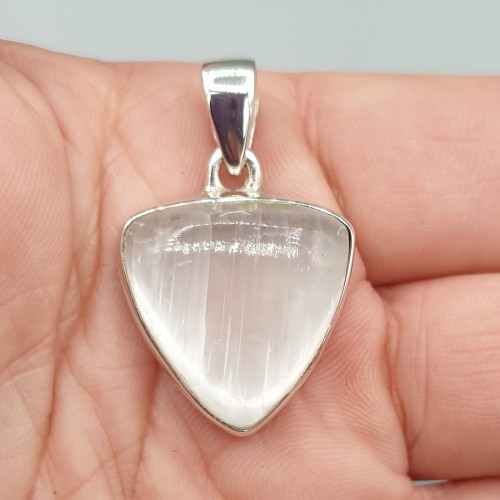 Silver pendant with triangular selenite