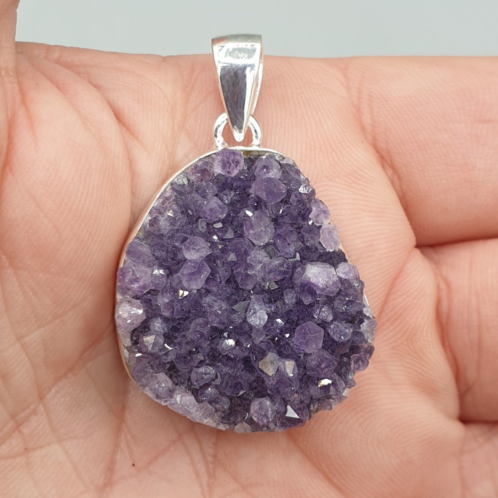 Silberanhänger mit rauer Amethyst