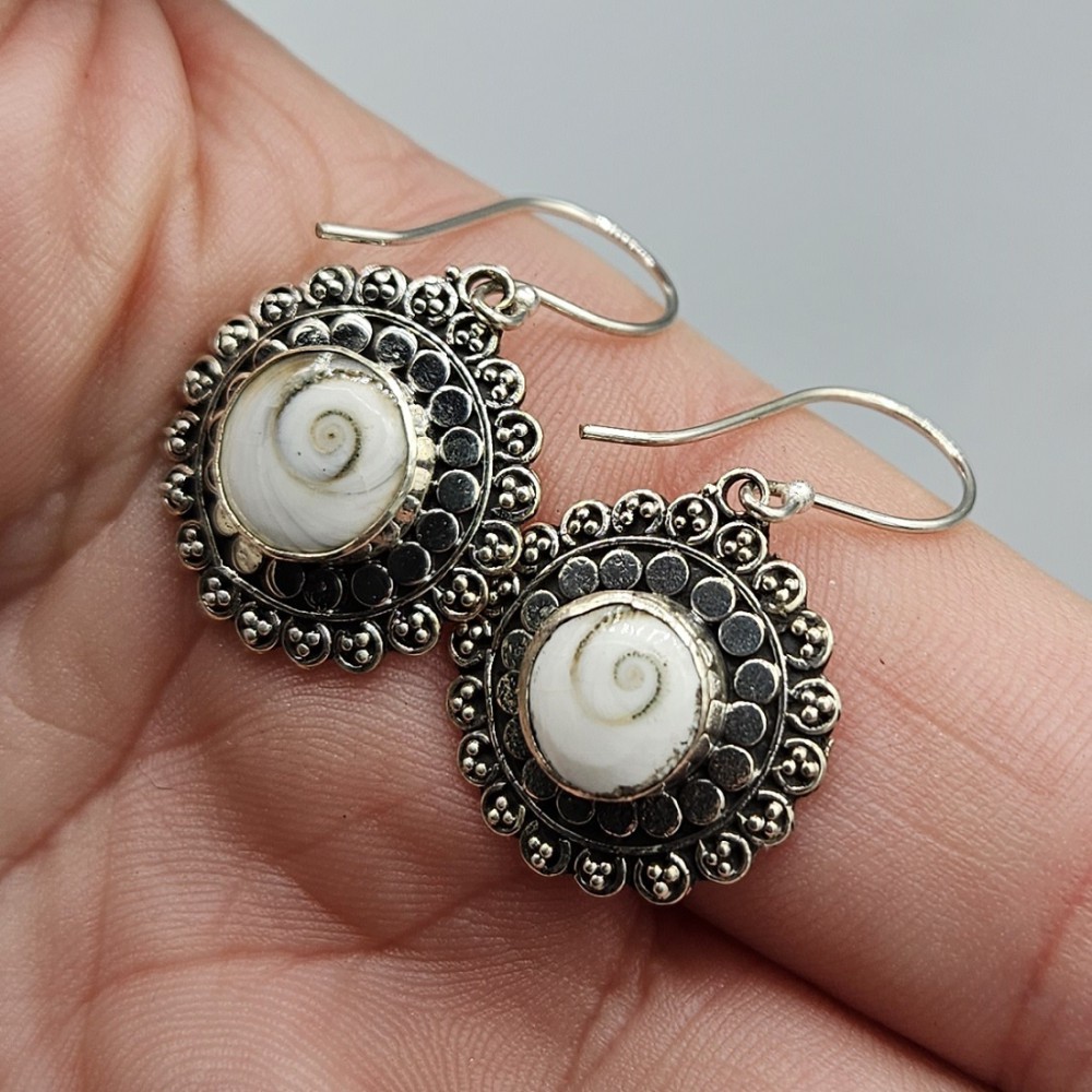 925 Sterling silver earrings round shiva shell