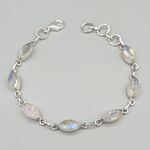 925 Sterling silver bracelet with facet cut moonstone